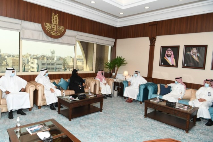 بهدف الاستفادة من تطوير الاستثمارات.. أمين الشرقية يستقبل وفداً من أمانة العاصمة المقدّسة..