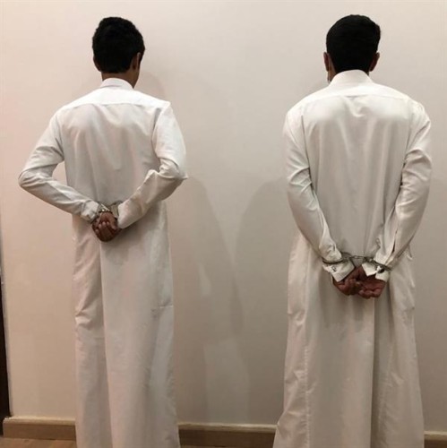 القبض على شخصين قاما بإتلاق أجهزة الرصد الآلي على طريق الخرمة بمكة