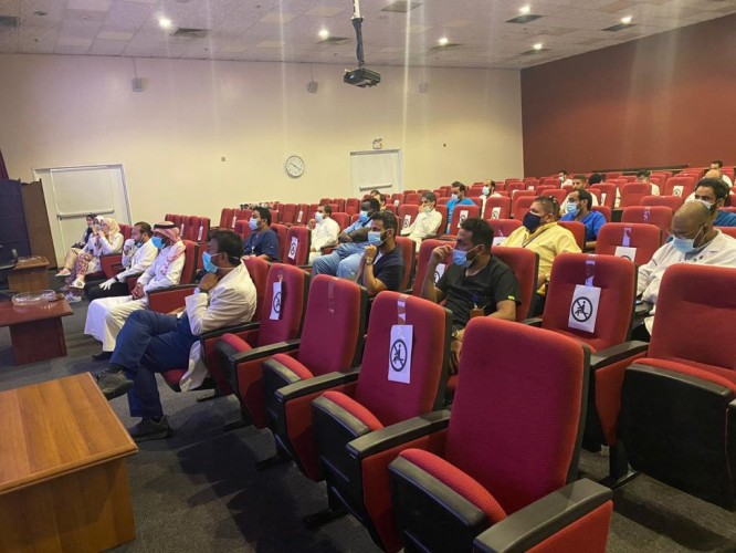 مجمع إرادة والصحة النفسية يقيم دورة تدريبية بعنوان “الأدوية عالية الخطورة والأدوية المتشابهة في الشكل والنطق”