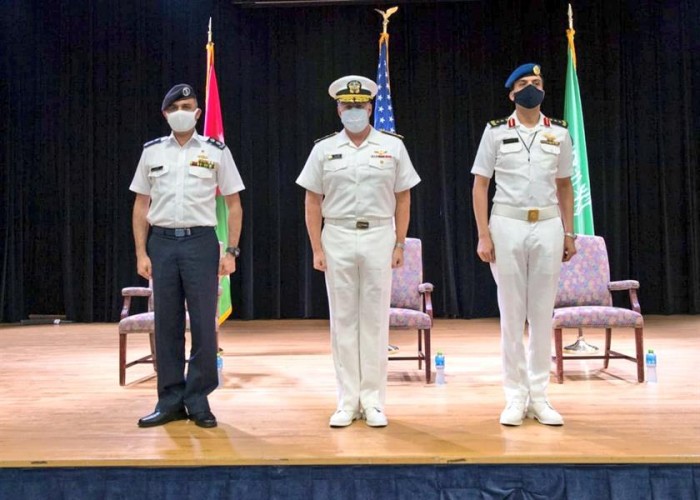 حرس الحدود يتسلم مهام قيادة قوة الواجب المختلطة من القوات البحرية الأردنية