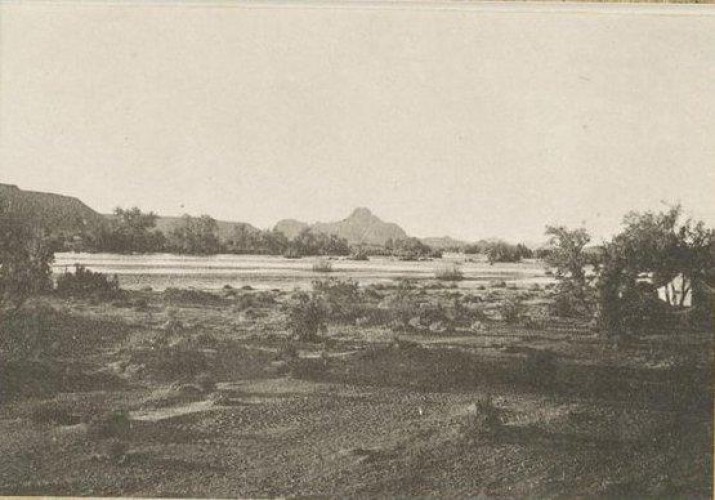 يعد أحد أكبر أودية شبه الجزيرة العربية .. دارة الملك عبدالعزيز صورة تاريخية لوادي الحمض بالمدينة