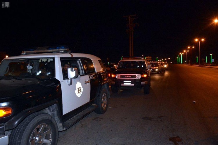 شرطة الرياض تطيح بـ 3 متهمين تورطوا في إيهام أصحاب المنشآت بإمكانية تخفيض مبلغ ضريبة القيمة المضافة