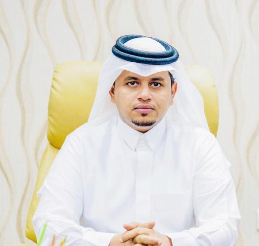 مدير مستشفى الحرث العام يهنئ القيادة باليوم الوطني الـ90