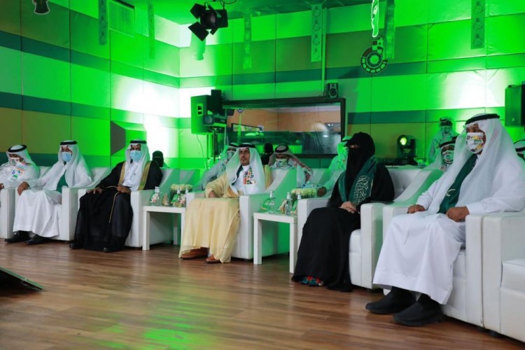 سمو أمير المنطقة يؤكد أهمية غرس القيم الوطنية في نفوس الطلاب والطالبات