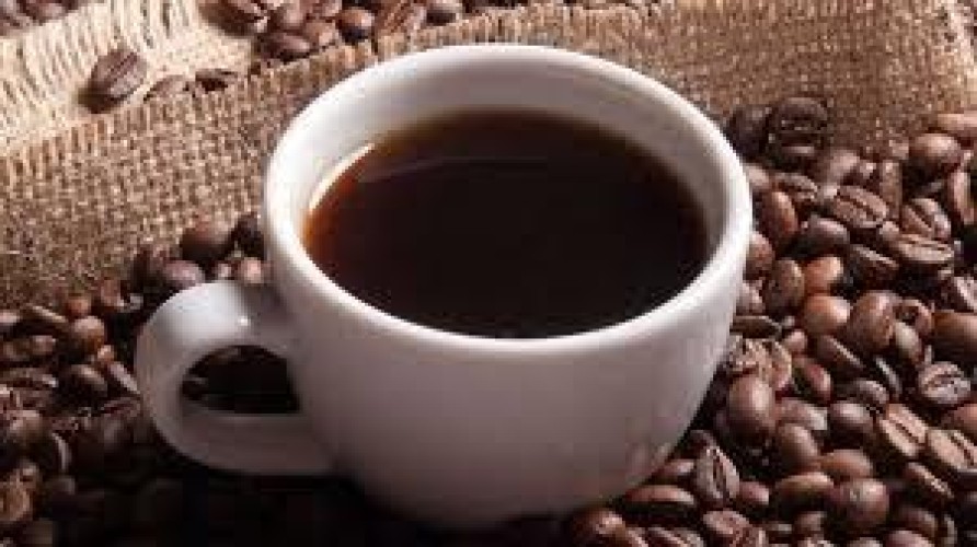 استشاري: تناول 4 أكواب من القهوة الداكنة يسبب هذه الأضرار.. والقهوة العربية أفضل لهذا السبب