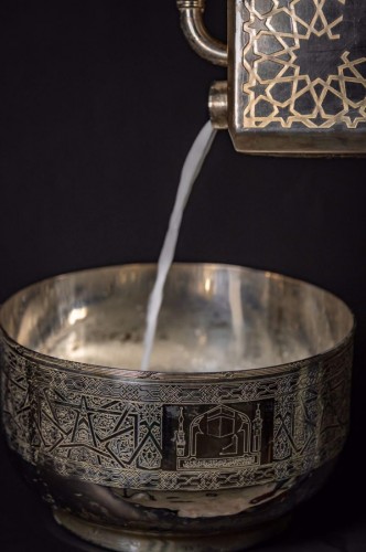 ضمن الأجراءات الاحترازية لكورونا إطلاق معرض افتراضي لأدوات غسيل الكعبة المشرفة