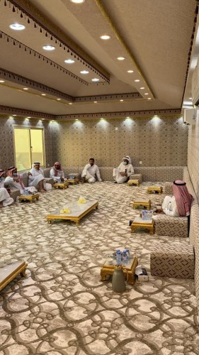 في كل مكان أخوة