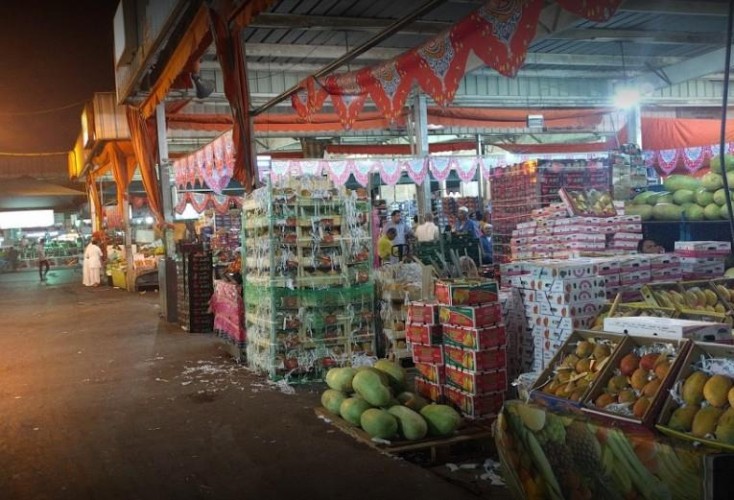 رجل أعمال يتنازل عن سوق خضار يمتلكه لأبناء منطقته مجاناً في بريدة .. تعرف على السبب!