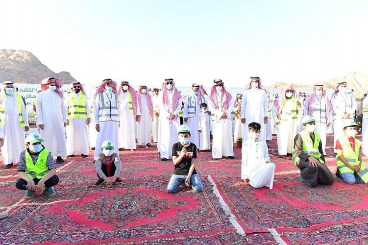 سمو نائب أمير منطقة حائل يدشن برنامج تشجير (500) ألف شتلة ضمن “حملة لنجعلها خضراء”