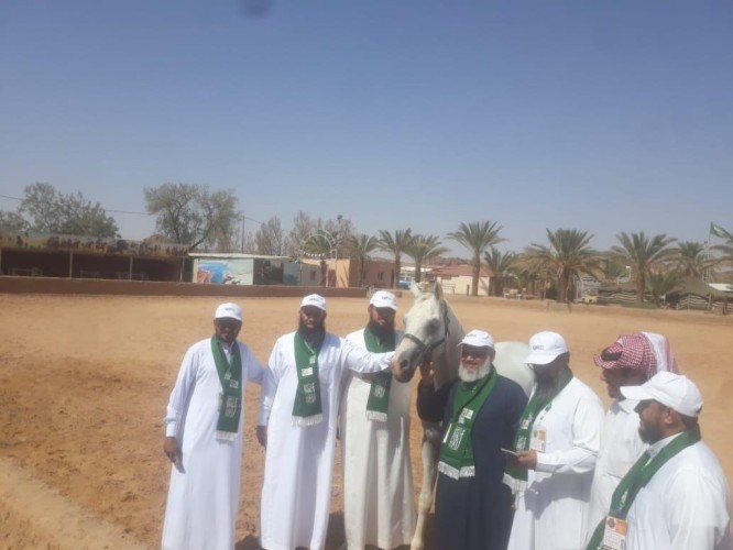 مركز بن عاصي للفروسية والتراث يستقبل رئيس وأعضاء الموسوعة العالمية كيو بيديا