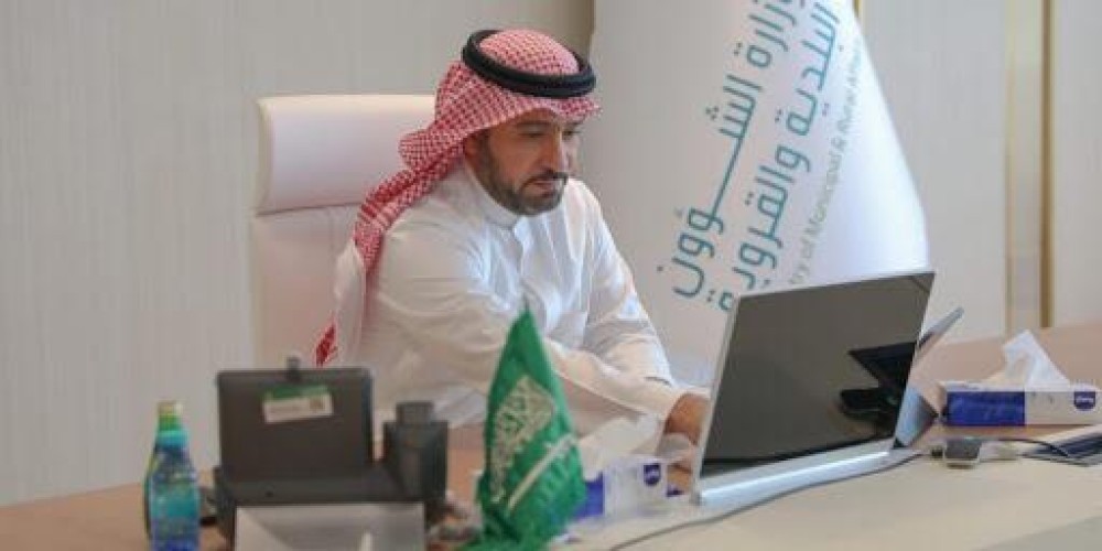 الحقيل يطور 12 قطاعا تجاريا تخدم 80% من سكان المملكة بمقترحات المواطنين وشراكة القطاع الخاص.