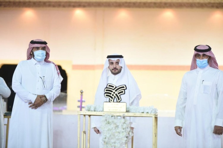 محافظ العقيق يكرم الجهات واللجان المشاركة والراعية لمهرجان التمور الثالث