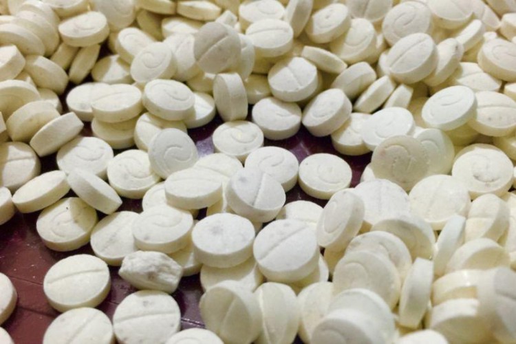 بالفيديو: مسؤول في مكافحة المخدرات يكشف عن الفئات العمرية الأكثر عرضة للتعاطي والإدمان في المجتمع السعودي