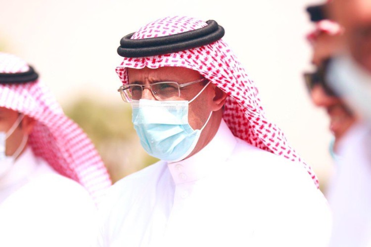 جولة ميدانية لمحافظ الدرب للوقوف على مشاريع الطرق المتعثرة