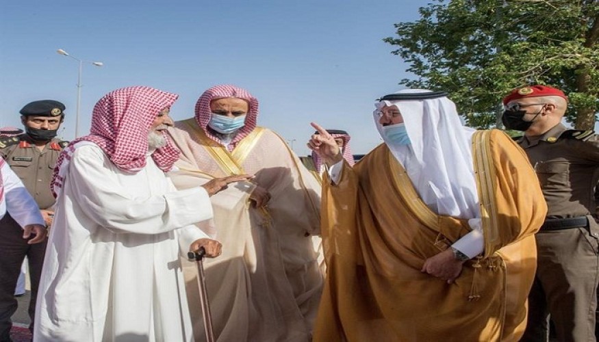 ذوو قتيل يقبلون شفاعة أمير القصيم ويعلنون تنازلهم عن حق القصاص – صور