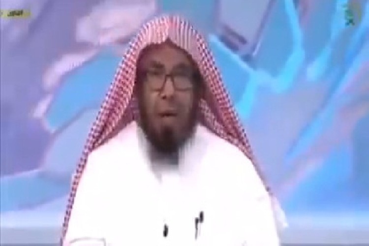 ما مدى شرعية أخذ لقاح الإنفلونزا الموسميّة؟ .. المطلق يكشف – فيديو