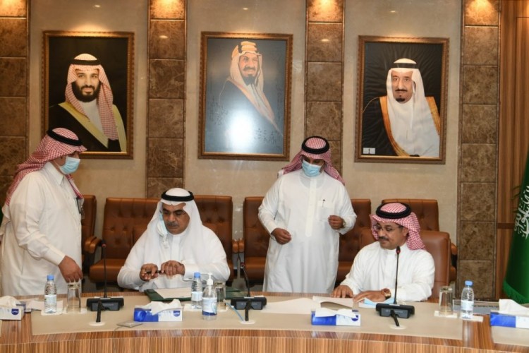 أمين الشرقية يوقع 6 اتفاقيات شراكة مع القطاع الخاص لتنفيذ عدد من المبادرات في الخبر