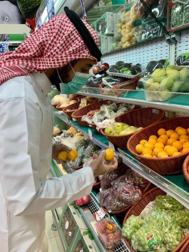 أمانة الشرقية ترصد 42 مخالفة للتدابير الصحية والتكدس في الأسواق من خلال 741 جولة رقابية أمس الأربعاء