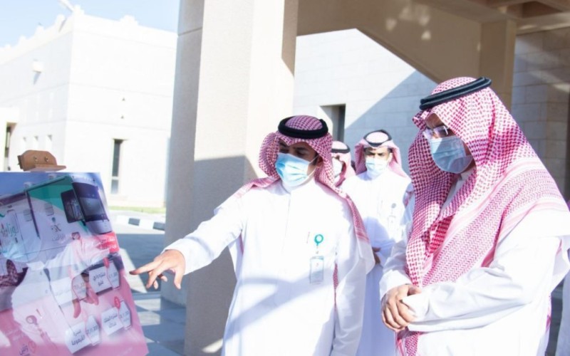 سمو محافظ حفر الباطن يدشن عربة الصحة المتنقلة للتبرع بالدم بمقر المحافظة