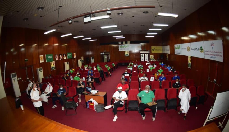 لجنة الحكام بالاتحاد السعودي لكرة اليد تواصل دورات الصقل