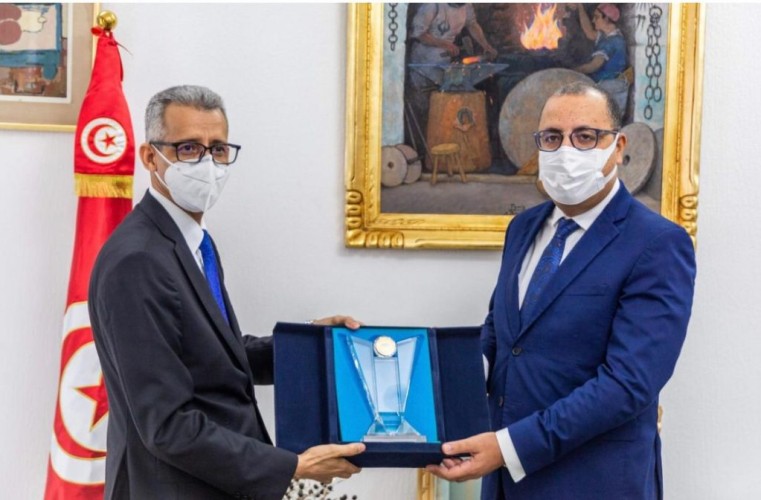 رئيس الحكومة التونسية يستقبل مدير عام الألكسو