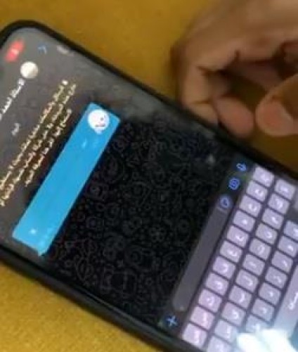 بالفيديو: طالب يقدم التعازي لمعلمه عبر الهاتف بتبوك