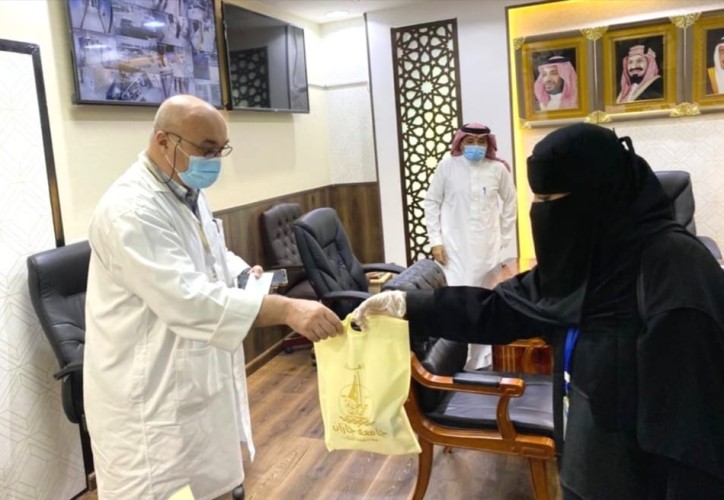 الكلية الجامعية بصامطة تنظم مبادرة ” شكراً أبطال الصحة”