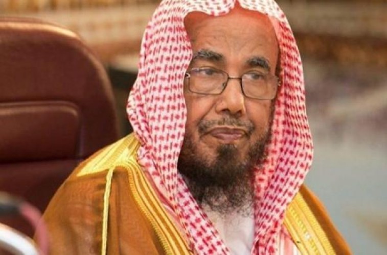 بالفيديو .. المطلق: يجوز الجمع بين الصلوات في حال كان هطول الأمطار يسبب مشقة في الذهاب إلى المسجد