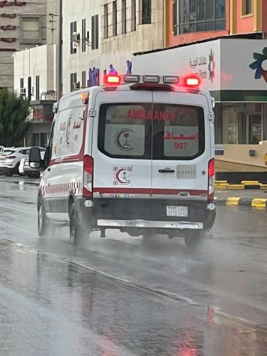 الهلال الأحمر يرفع الجاهزية في جدة استعدادًا للأمطار