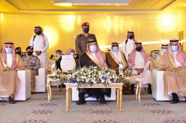 سمو أمير منطقة جازان يكرم الفائزين والفائزات بجائزة جازان للتفوق والإبداع..