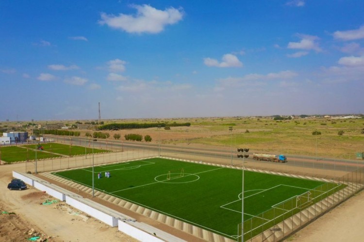 مركز عتود يشكل نقطة جذبٍ سياحي بشواطئه البكر وكثبانه الرملية