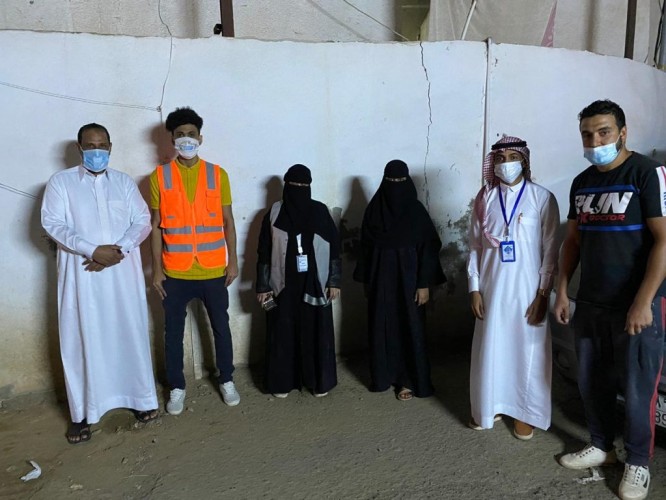 فريق بسمة أمل التطوعي النسائي يدشن مبادرته بإنسانيتي اخدم وطني