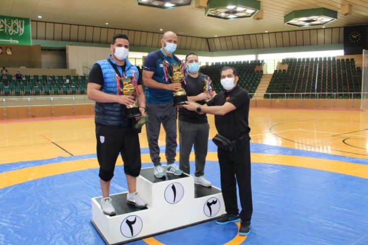 مركز جدة يتوج بكأس المصارعة الرومانية للناشئين