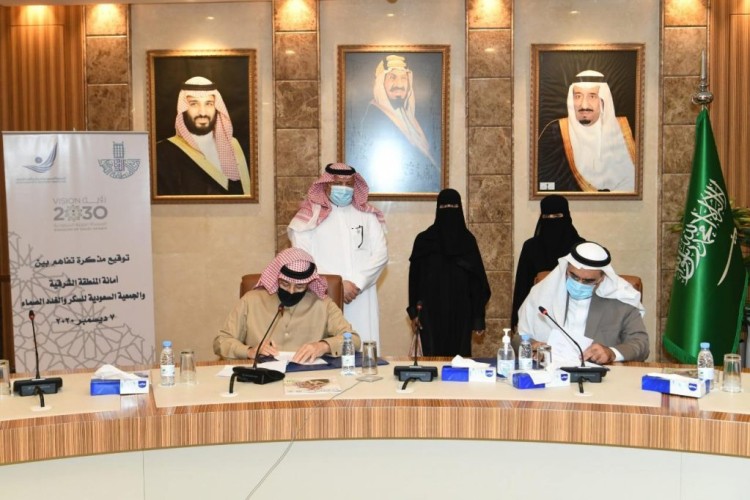 أمانة الشرقية توقع اتفاقية تعاون مع الجمعية السعودية للسكر