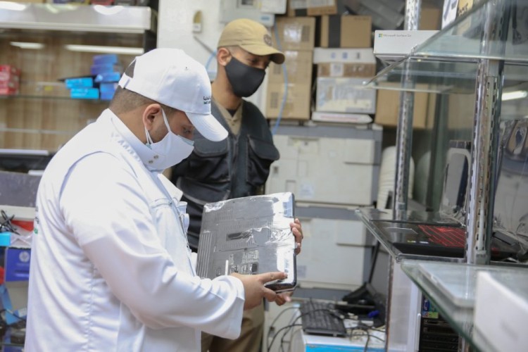 الملكية الفكرية” تضبط محال الأجهزة الالكترونية والمطبوعات في حملاتها التفتيشية الميدانية