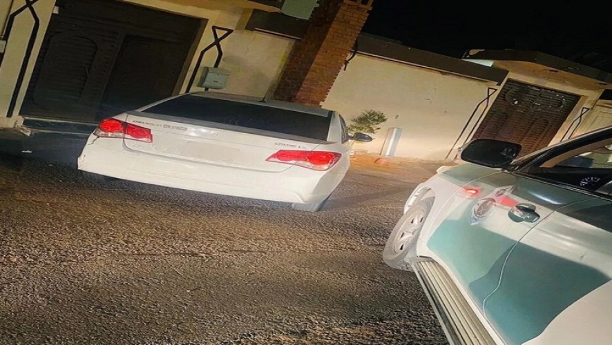 القبض على قائد مركبة قاد سيارته بطريقة متهورة على طريق في “حائل”