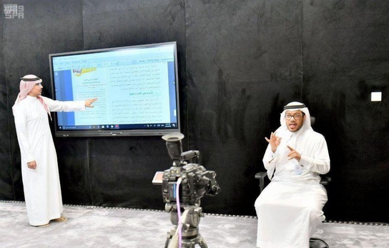 التعليم تقدم عددا من الإرشادات للطلاب والطالبات للاختبارات عن بعد