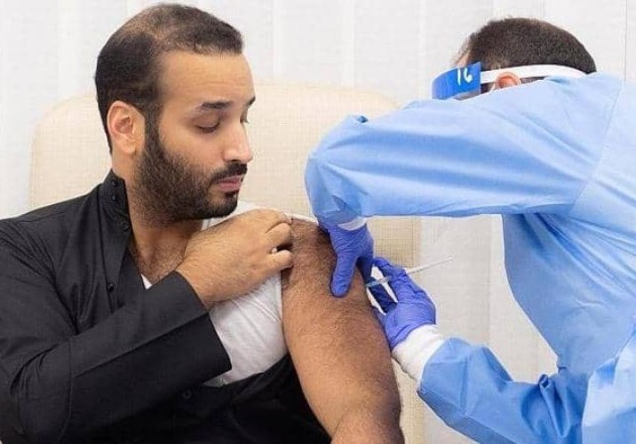 وزير الصحة: هذا ما حدث بعد ساعة من تلقي سمو ولي العهد الجرعة الأولى من لقاح كورونا!