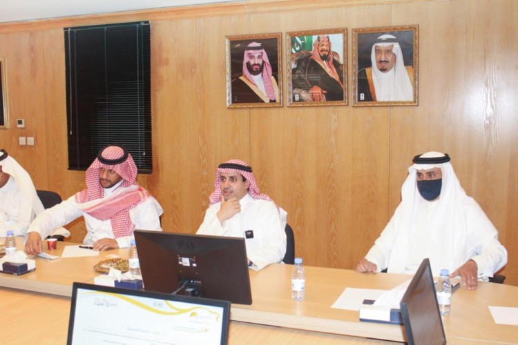 وكيل وزارة الموارد البشرية يزور جمعية البر ويثمِّن خطواتها التطويرية