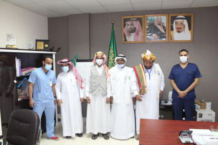 مركز”حي النزهة”وفريق”إهداء التطوعي”يكرمون”صحة جرول” نظيرجهودهم ومساهمتهم وتوعيتهم وتثقيفهم