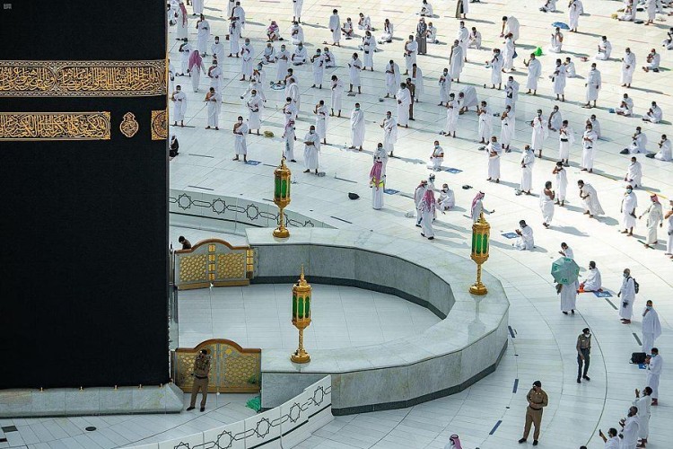 خطبتا الجمعة بالحرمين.. السديس يحذر: الخلاف والفجور في المخاصمة شر منهي عنه