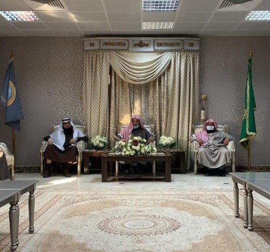 مدير عام فرع الرئاسة العامة لهيئة الأمر بالمعروف بمنطقة الجوف يجتمع بمديري الإدارات