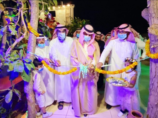 العاصمي يدشن المرسم والمعرض الشخصي للفنان محمدجديبا