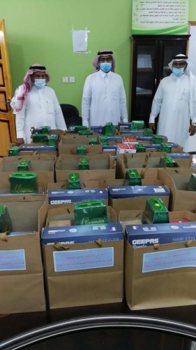 “تنمية الطوال” تنفذ مبادرة “فرحتي في الوقوف مع أسر المرابطين في الحد الجنوبي”