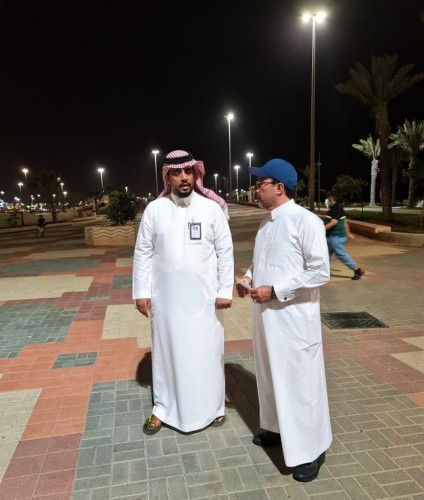 أمين عسير في جولة مفاجئة لـ”واجهة عسير البحرية”