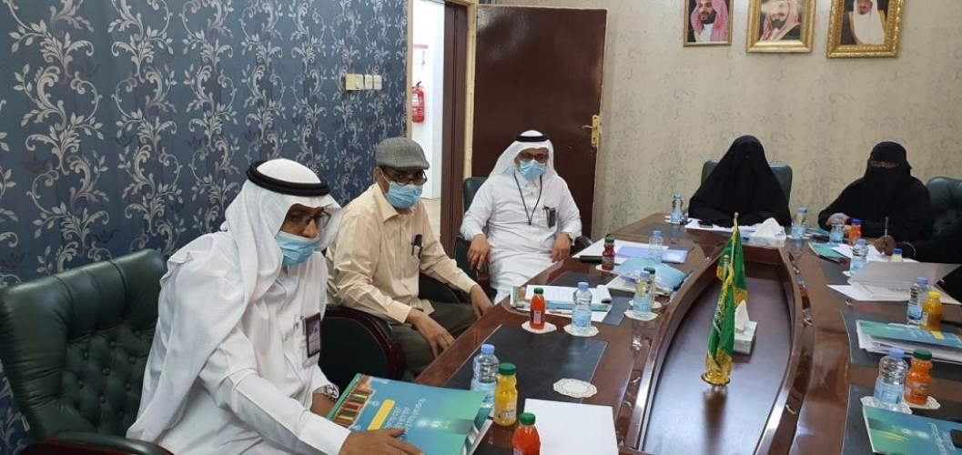 المجلس الإستشاري بالكلية الجامعية بالداير  يعقد إجتماعه الأول