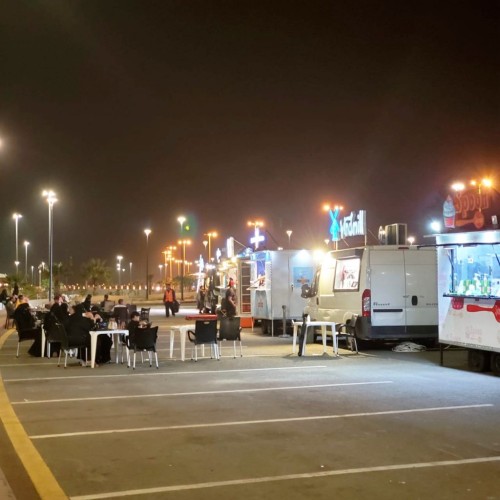 تزامنًا مع إجازة نصف العام .. إقبال كبير من المتنزهين على واجهة “عسير البحرية”