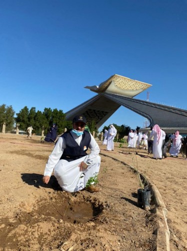 نادي البر التطوعي يشارك في تنفيذ مبادرة تشجير بوابة مكة