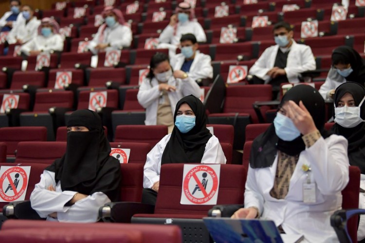 عميد كلية الطب بجامعة الملك سعود بن عبدالعزيز يفتتح يوم البحث العلمي لعام ٢٠٢١