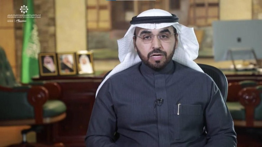 د. الفهيد يرعى حفل تخريج 888  من متدربي “كلية علوم الطيران بالرياض” أفتراضياً